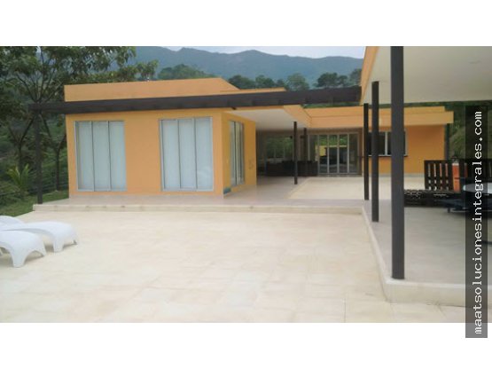 Hermosa casa 10 personas juridicas