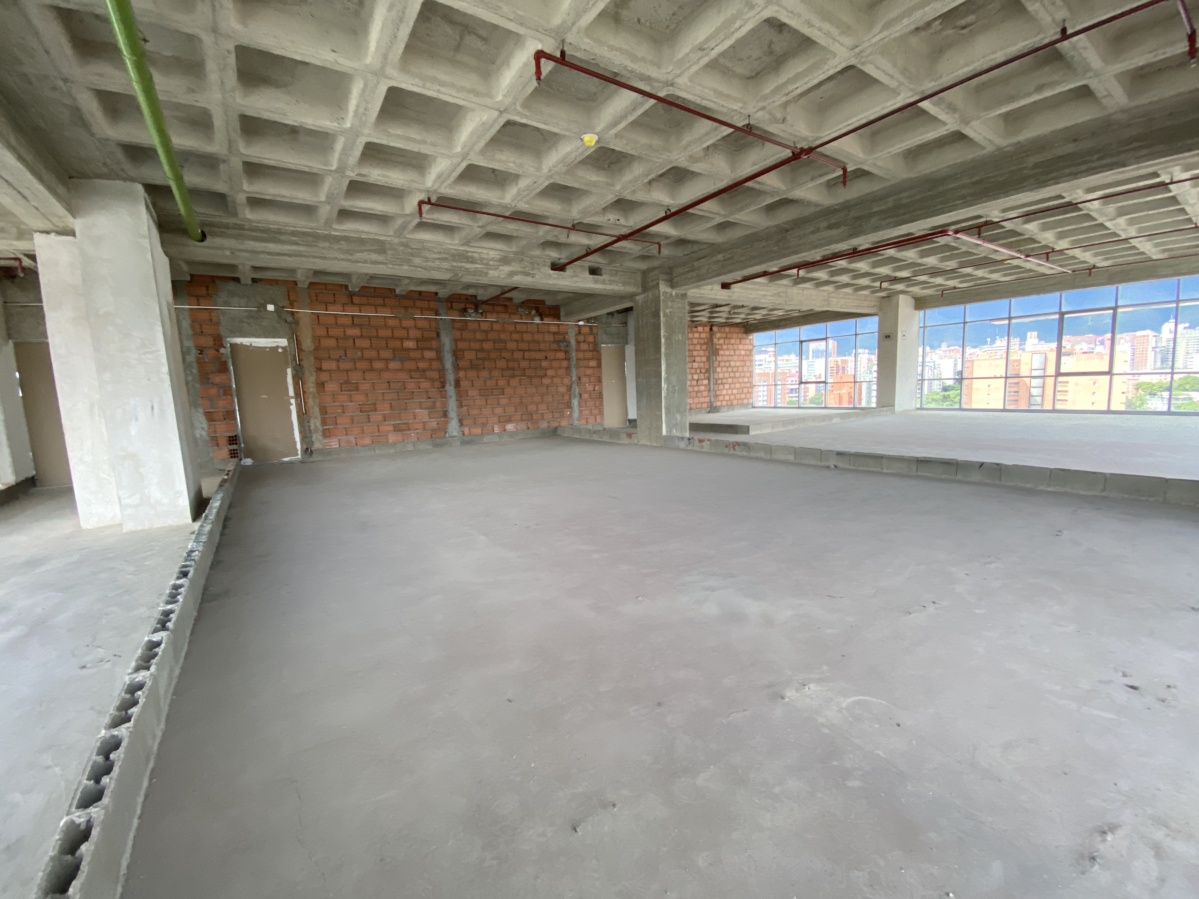OFICINA EN VENTA OBRA GRIS CON VISTA AL ÁVILA CFM  Anma