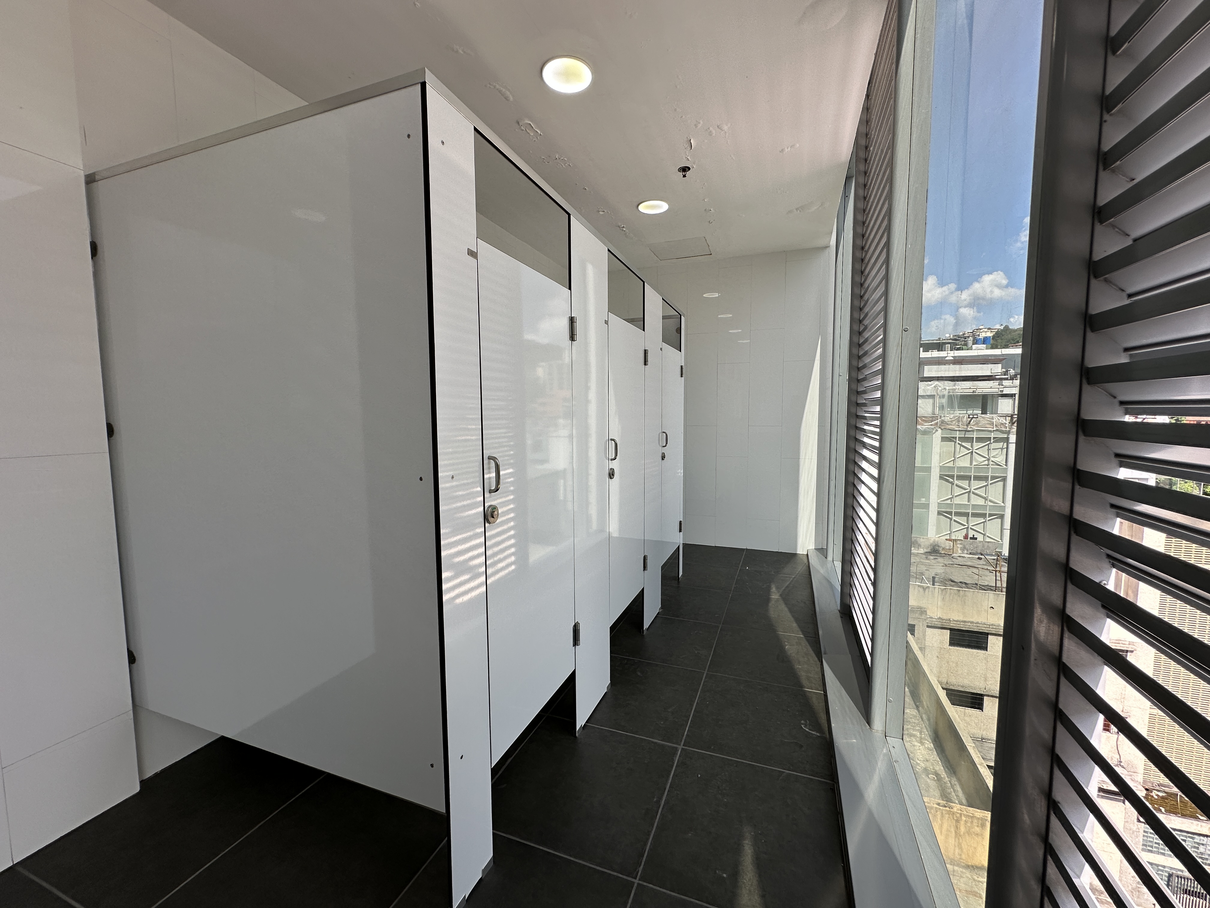 OFICINA EN VENTA EN LAS MERCEDES CON VISTA AL AVILA Anma