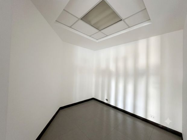 Oficina en venta Mene Grande en Los Palos grandes OsVi
