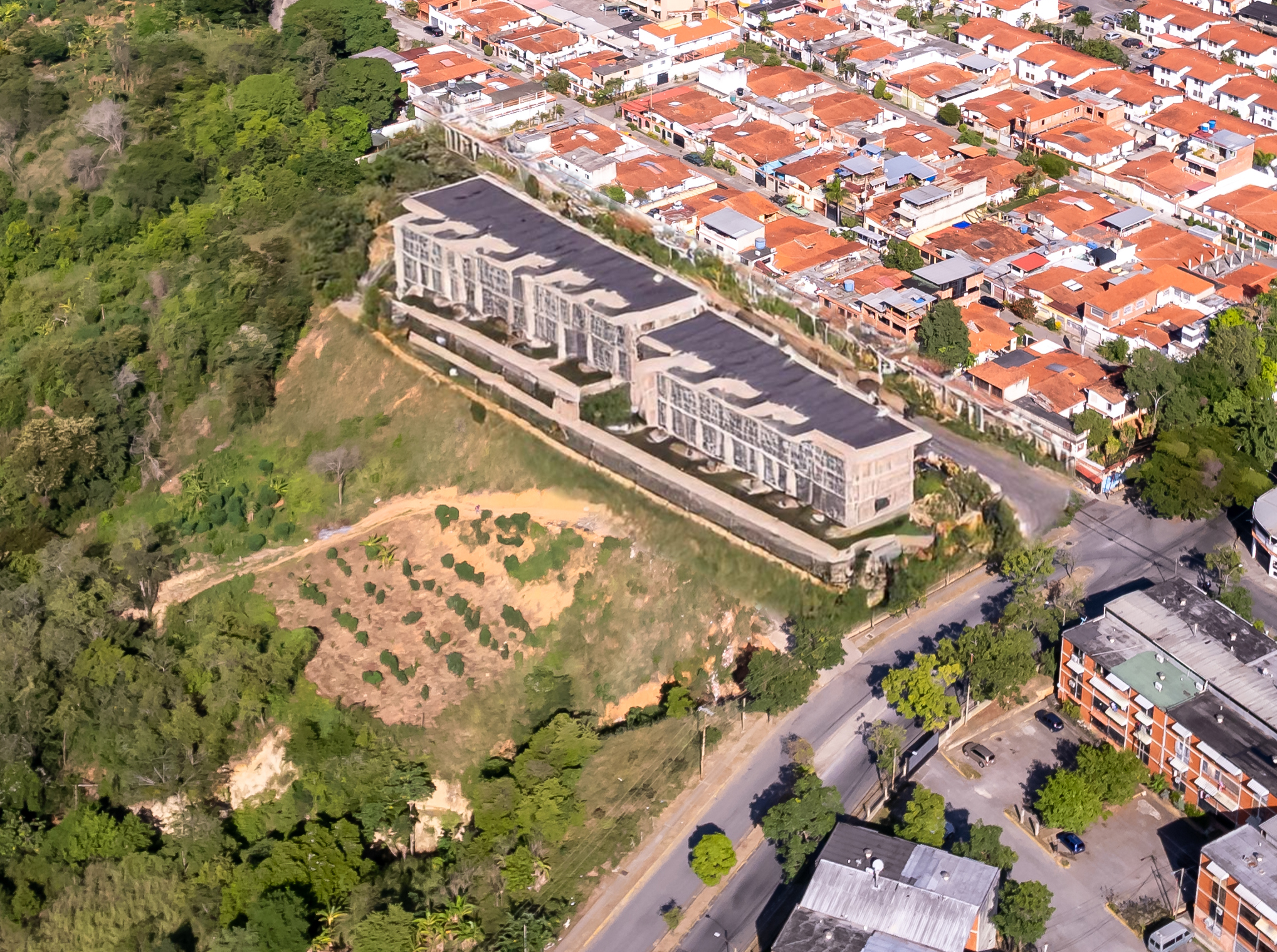 Venta de Terreno de uso RESIDENCIAL en Guatire 8300m2 Anma