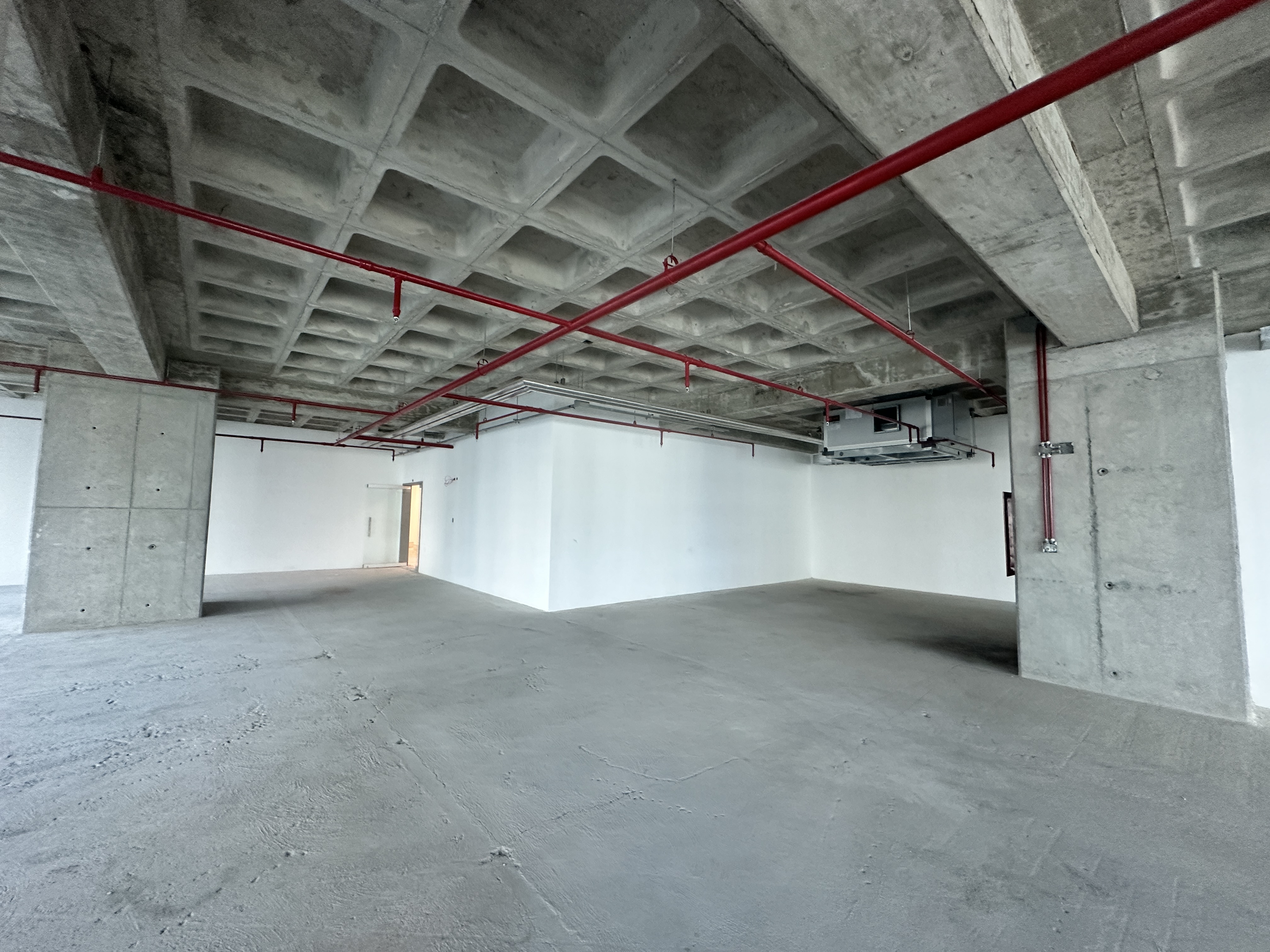OFICINA EN OBRA GRIS EN CAMPO ALEGRE 300m2 Bella