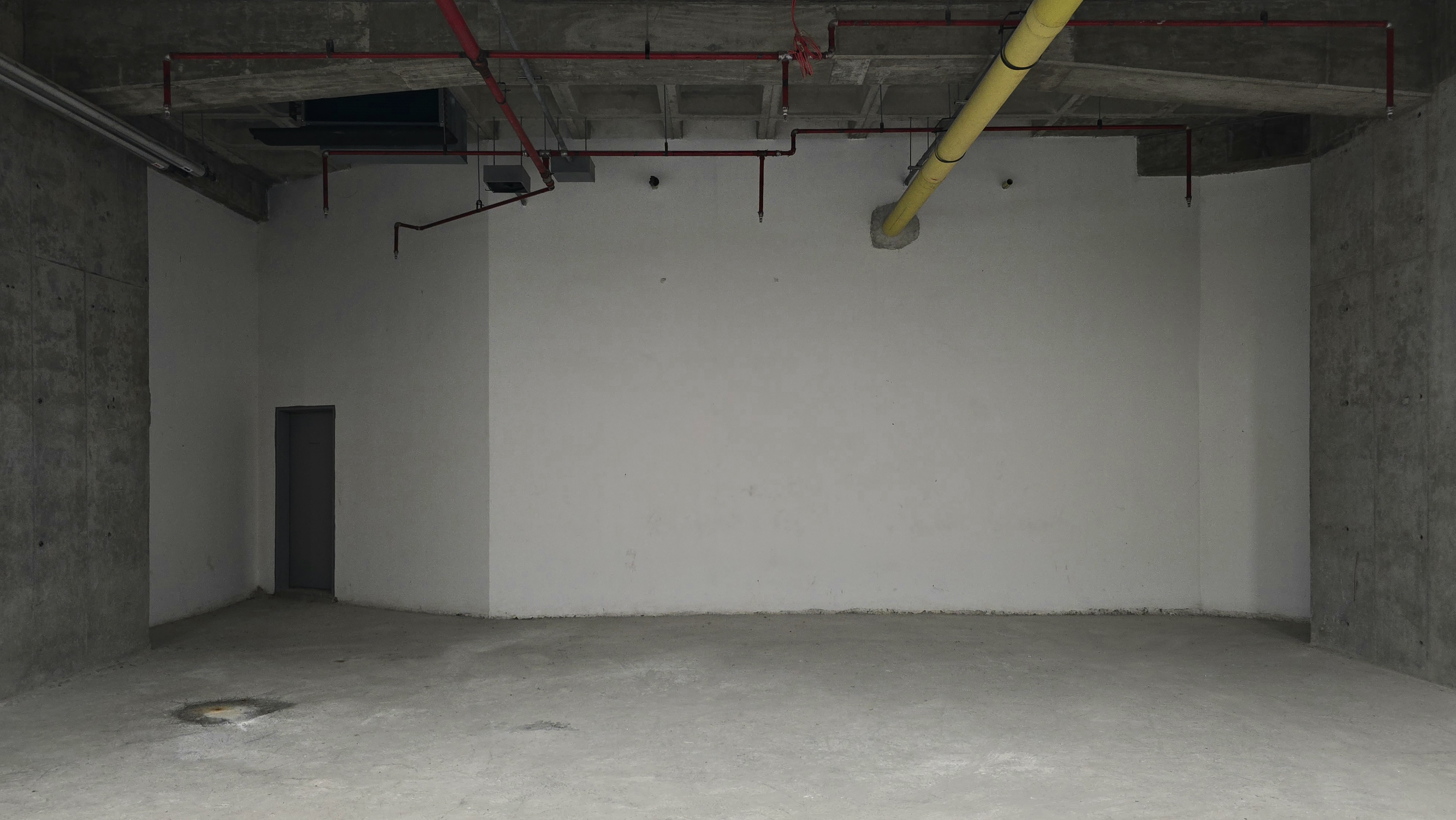 Venta de Local Comercial en el Centro Empresarial Esmeralda Bella