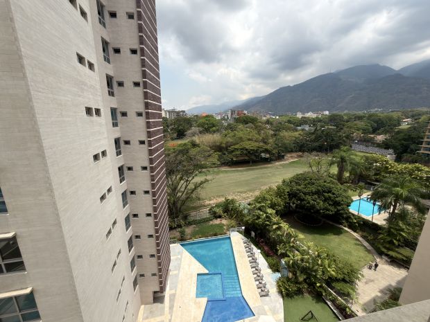 EXCLUSIVO APARTAMENTO EN ALQUILER CAMPO ALEGRE BELLA