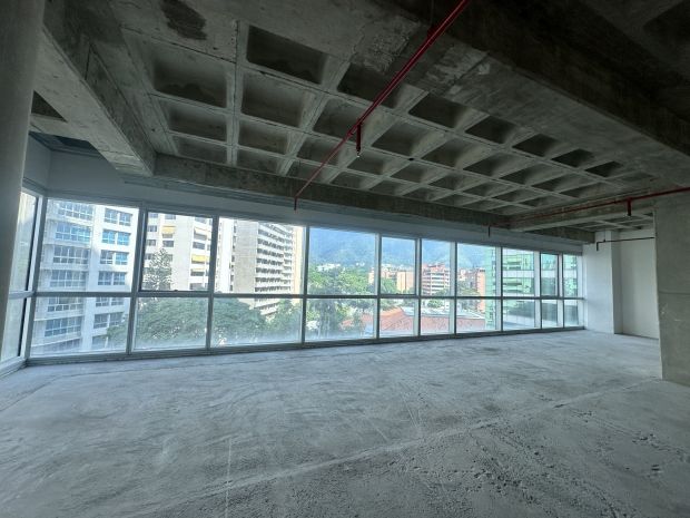 OFICINA  EN ALQUILER EN OBRA GRIS EN CAMPO ALEGRE BELLA