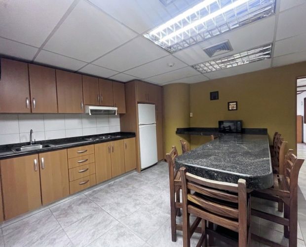 Local comercial en venta en los dos caminos a pie de calle JULI
