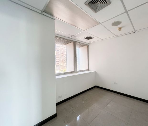 Oficina en venta Mene Grande en Los Palos grandes OsVi