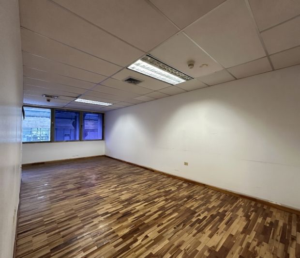 Oficina en venta Mene Grande en Los Palos Grandes OsVi