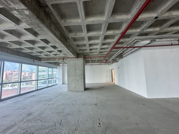 OFICINA  EN ALQUILER EN OBRA GRIS EN CAMPO ALEGRE BELLA