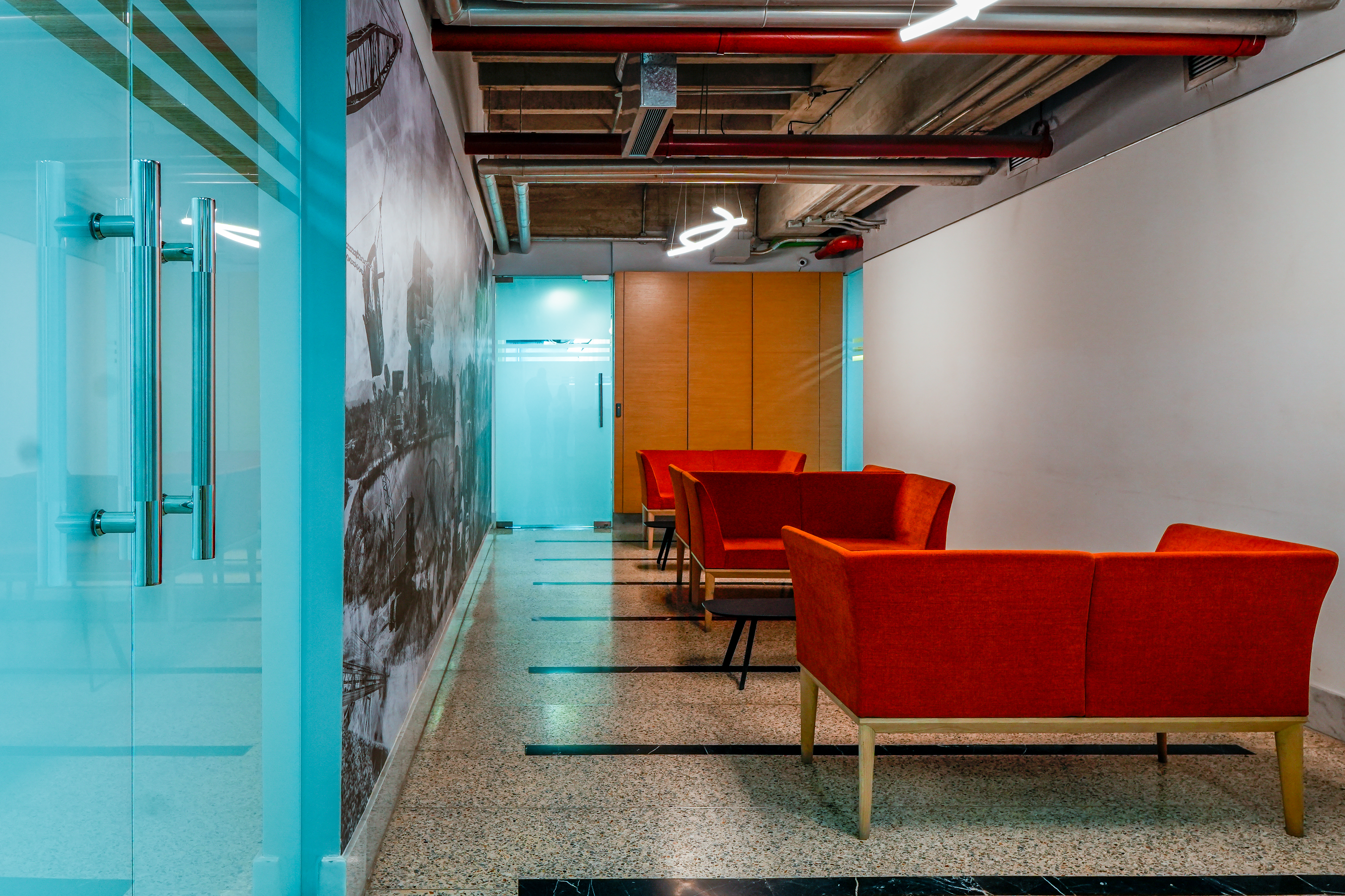 EN VENTA MODERNA OFICINA EN LAS MERCEDES CON VISTA AL AVILA Anma