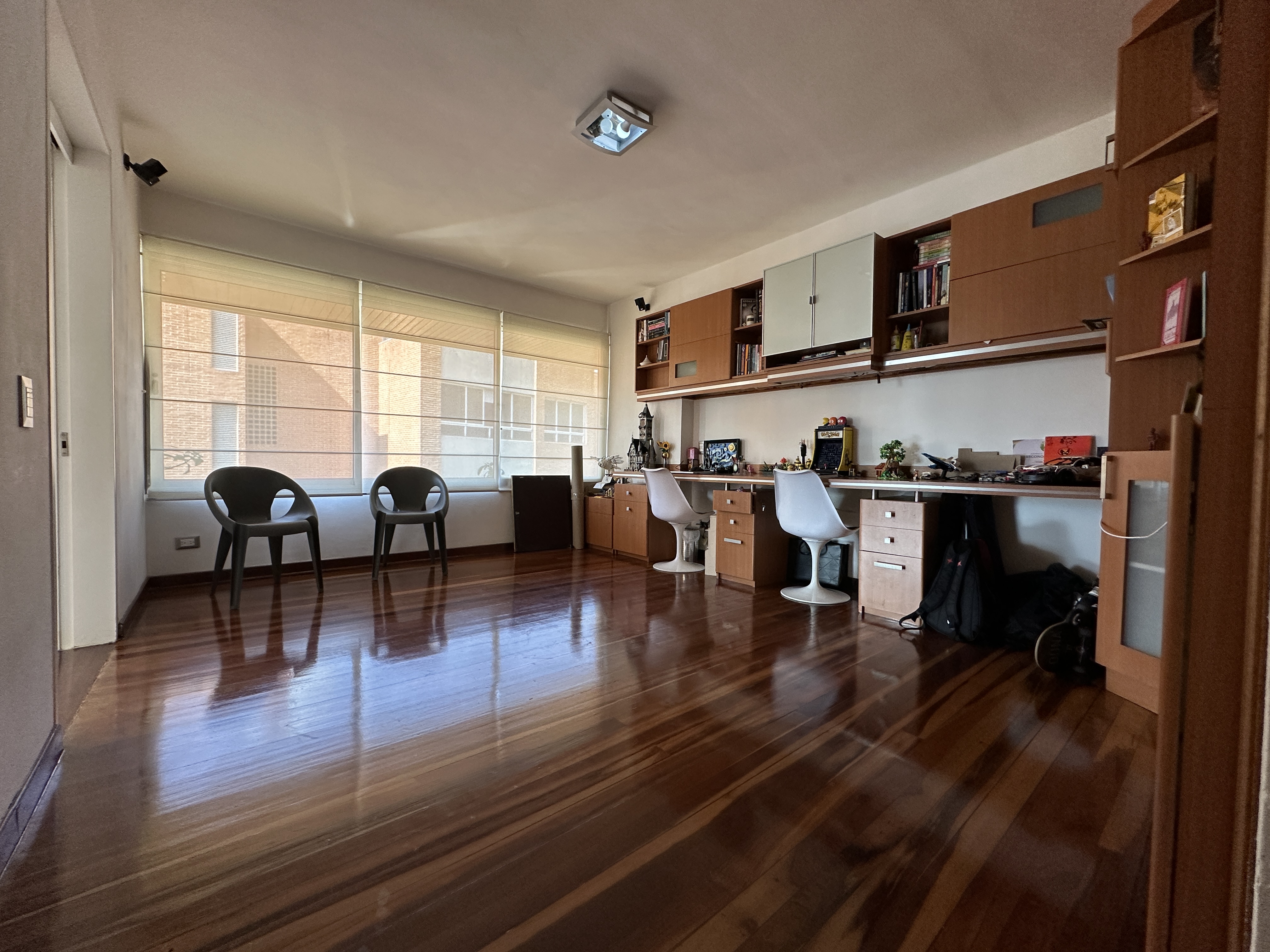 SE VENDE MODERNO APARTAMENTO EN LOMAS DE LAS MERCEDES Anma