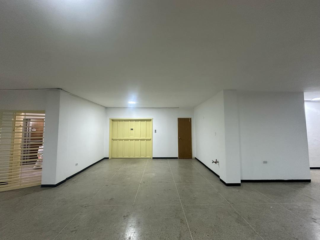 ALQUILER DE PLANTA INDUSTRIAL EN LA URBINA ALE
