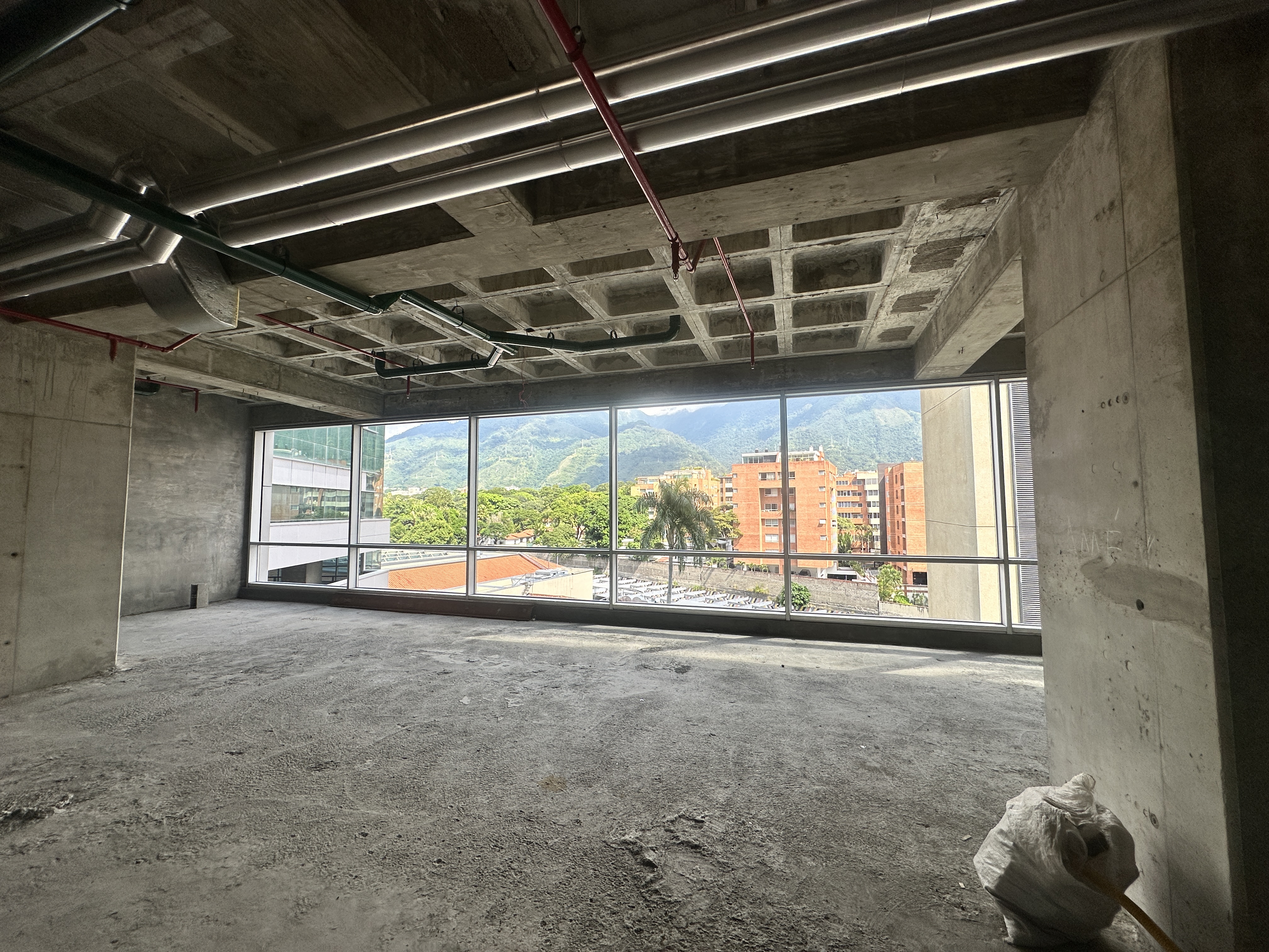 OFICINA   A ESTRENAR  EN CAMPO ALEGRE Bella