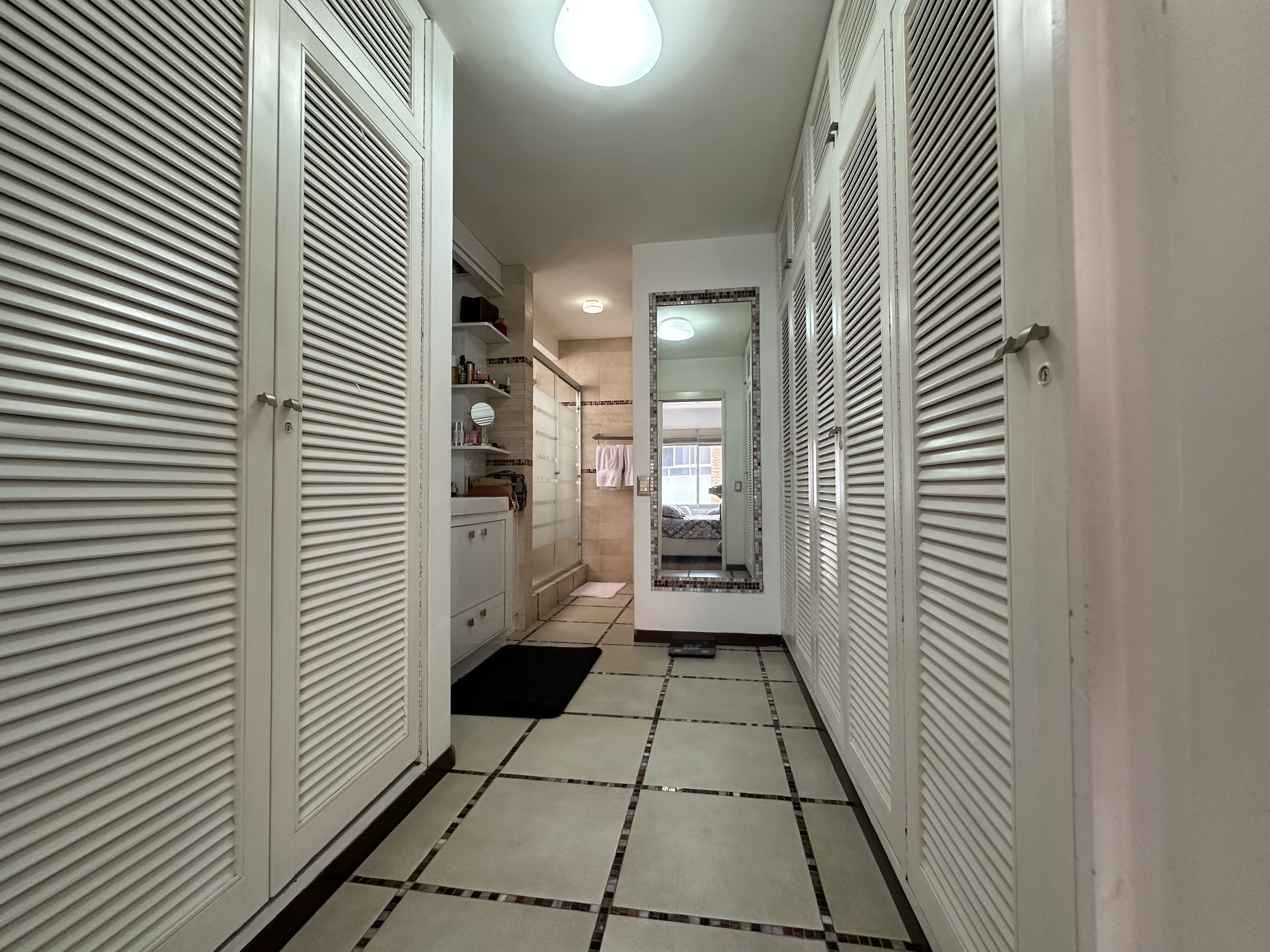 SE VENDE MODERNO APARTAMENTO EN LOMAS DE LAS MERCEDES Anma