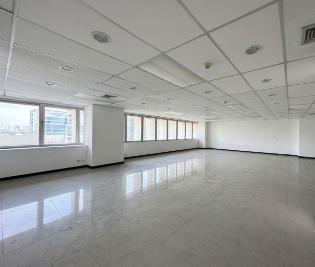 Oficina en venta Mene Grande en Los Palos grandes OsVi