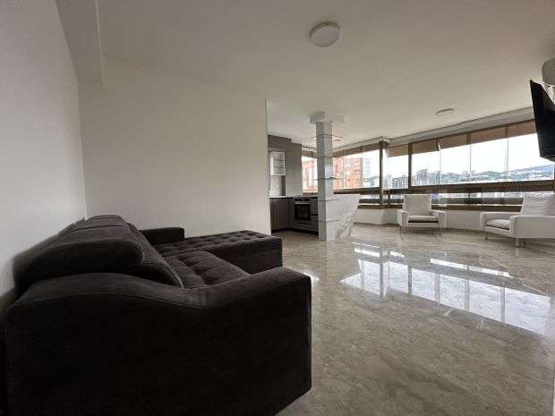 APARTAMENTO DE LUJO REMODELADO EN EL ROSAL BELLA
