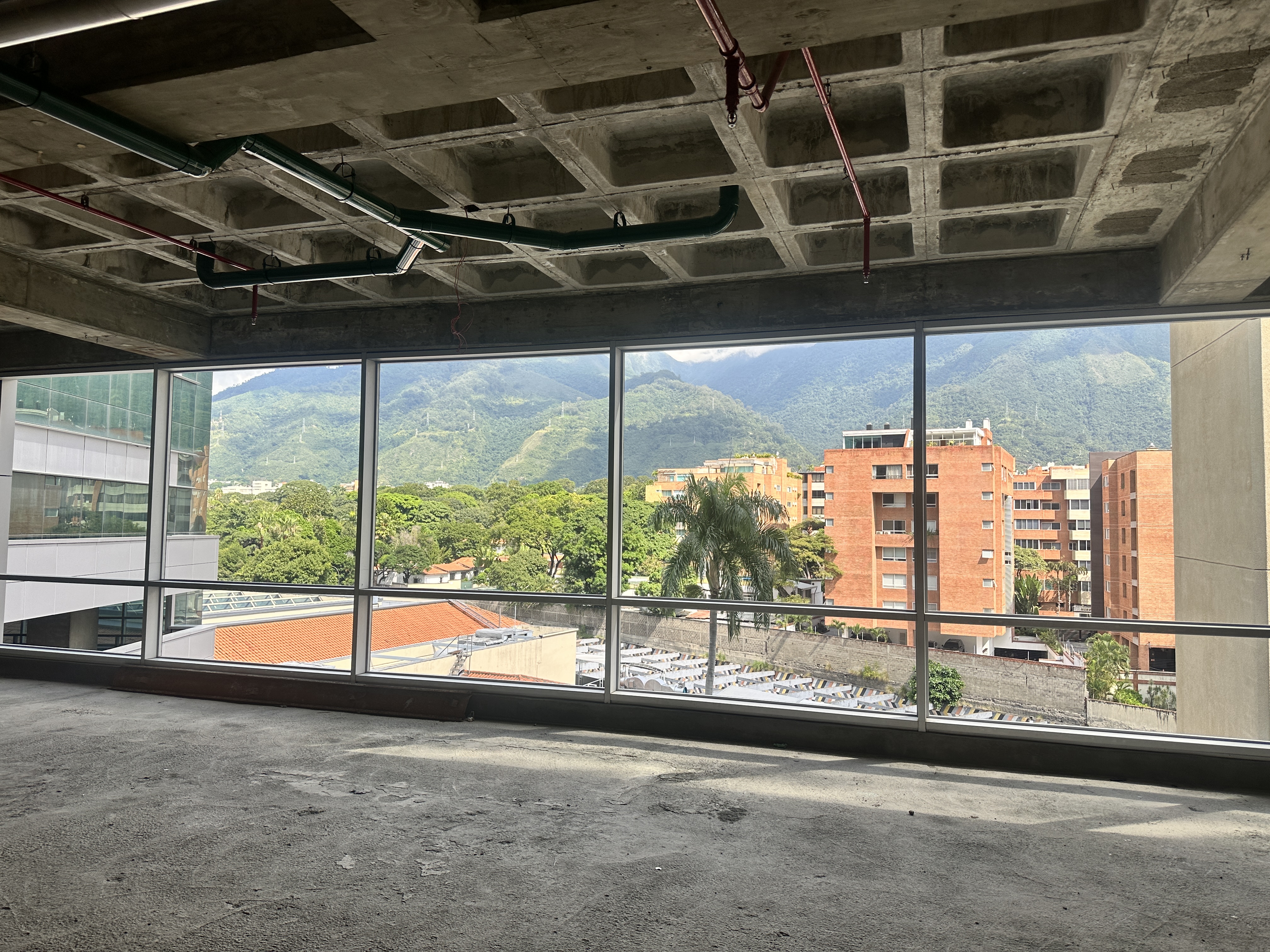 OFICINA   A ESTRENAR  EN CAMPO ALEGRE Bella