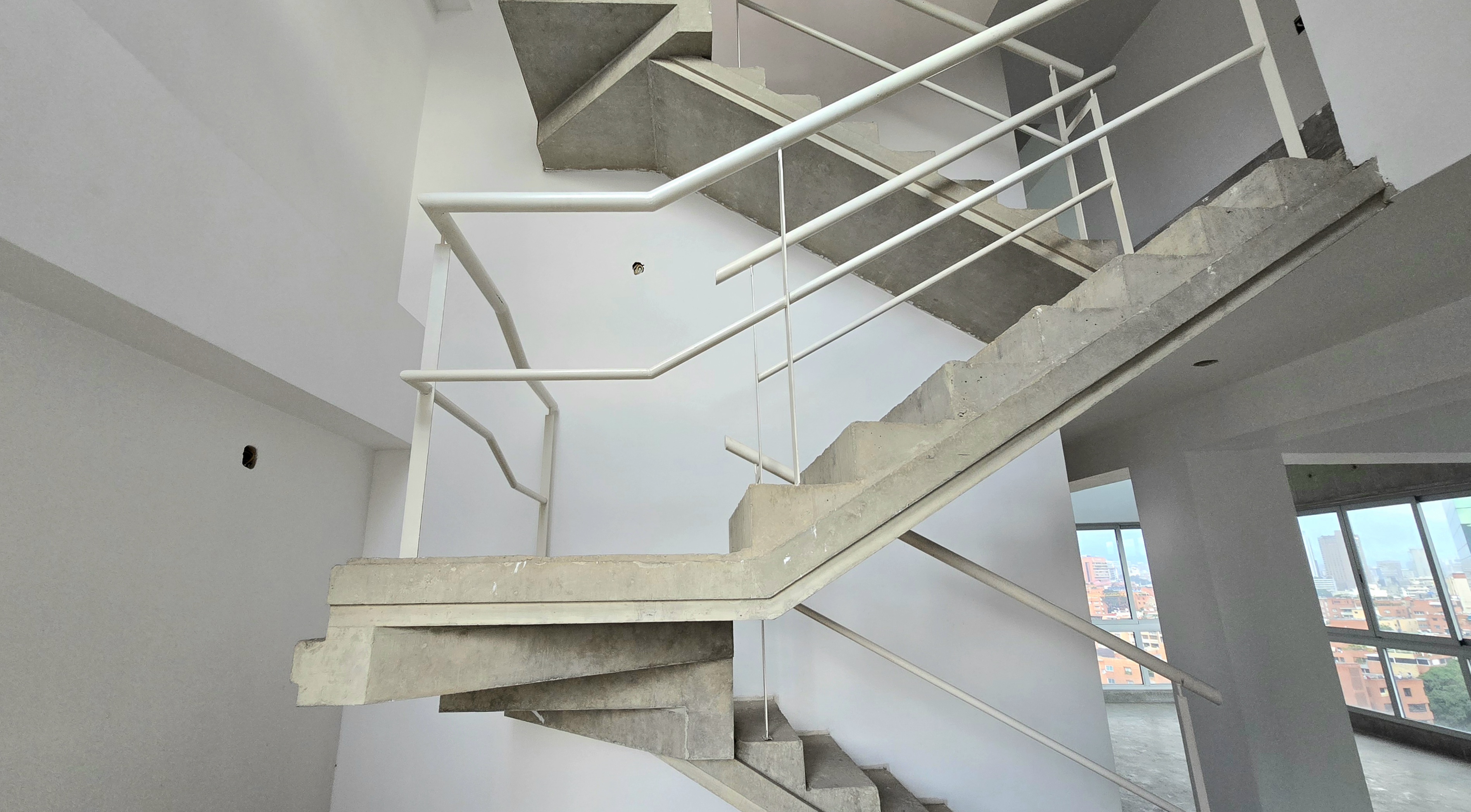 Espectacular Pent House Duplex en Venta en Campo Alegre Bella