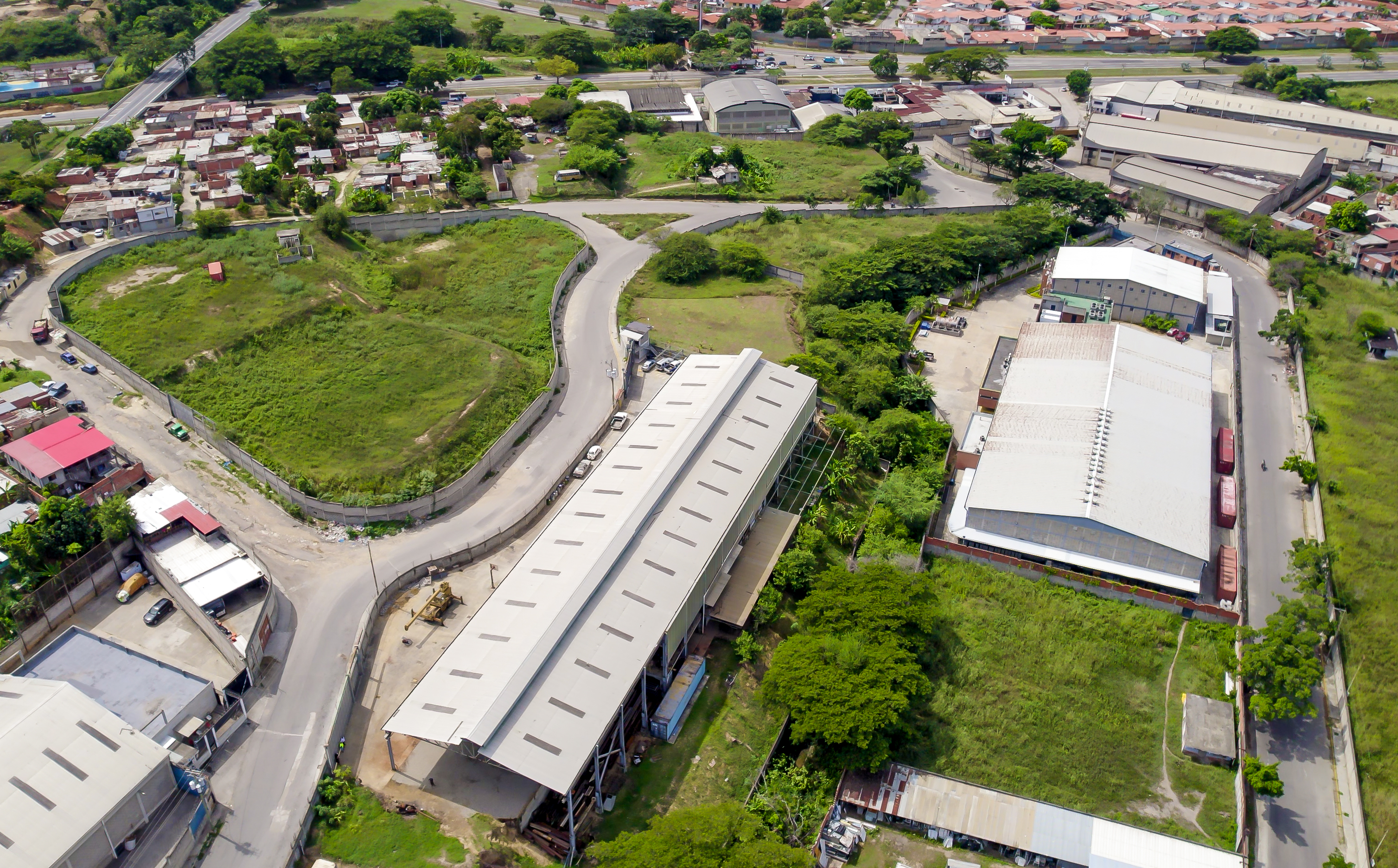 Galpón con fabrica en venta 2500m2 Guatire Anma