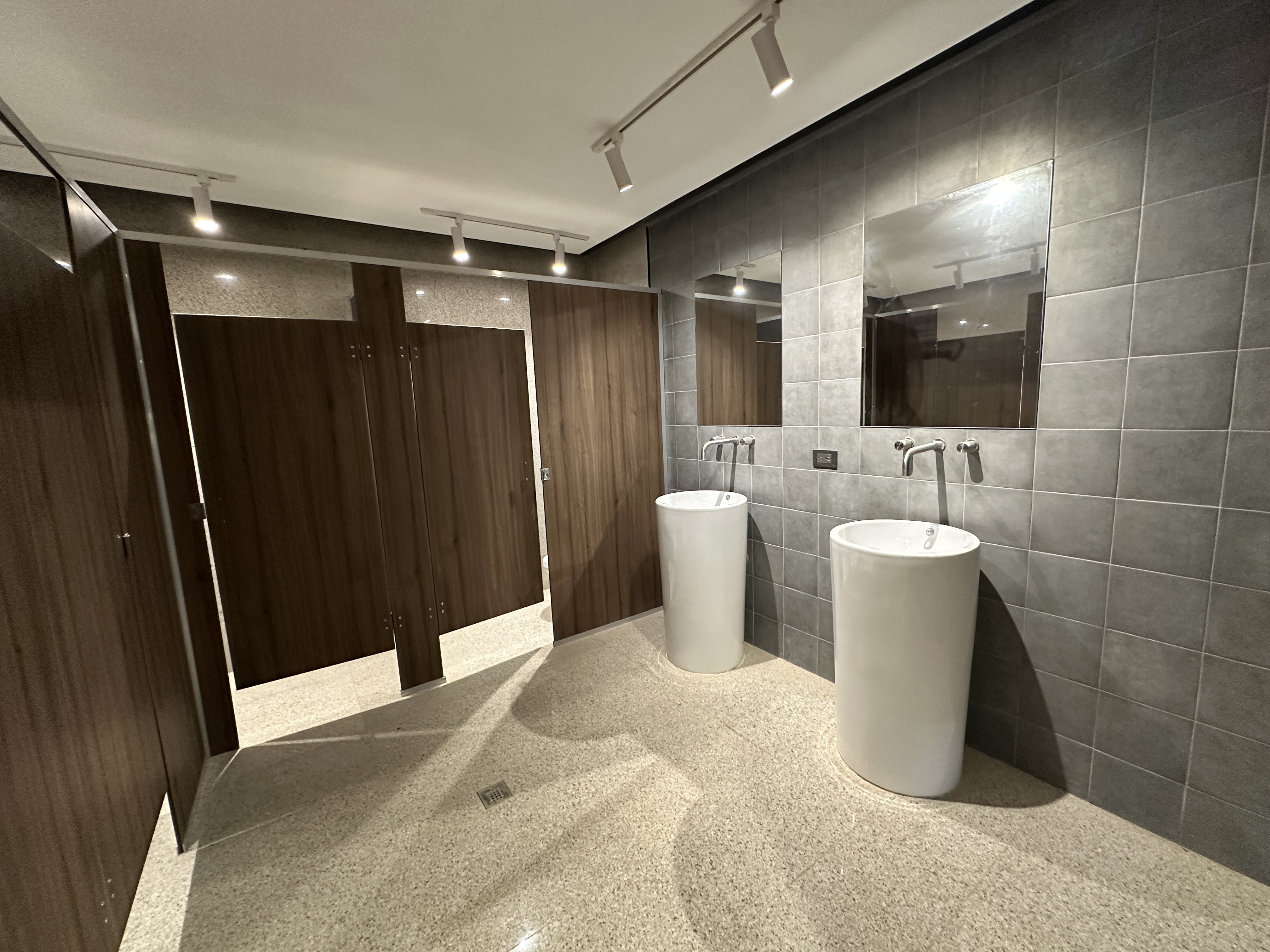 OFICINA EN VENTA EN OBRA GRIS EN LAS MERCEDES Anma