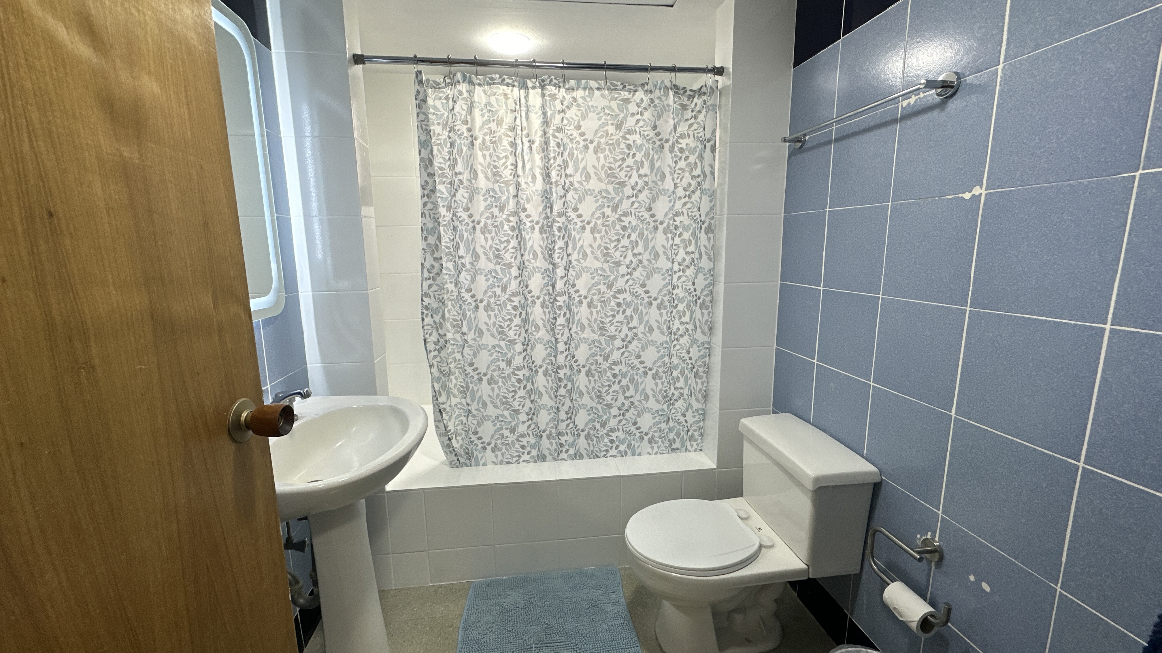 APARTAMENTO EJECUTIVO EN ALQUILER LOS PALOS GRANDES ALE