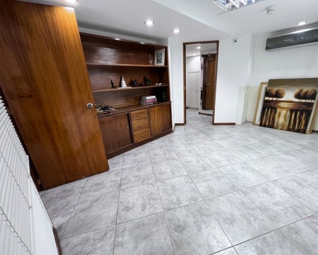 Local comercial en venta en los dos caminos a pie de calle JULI