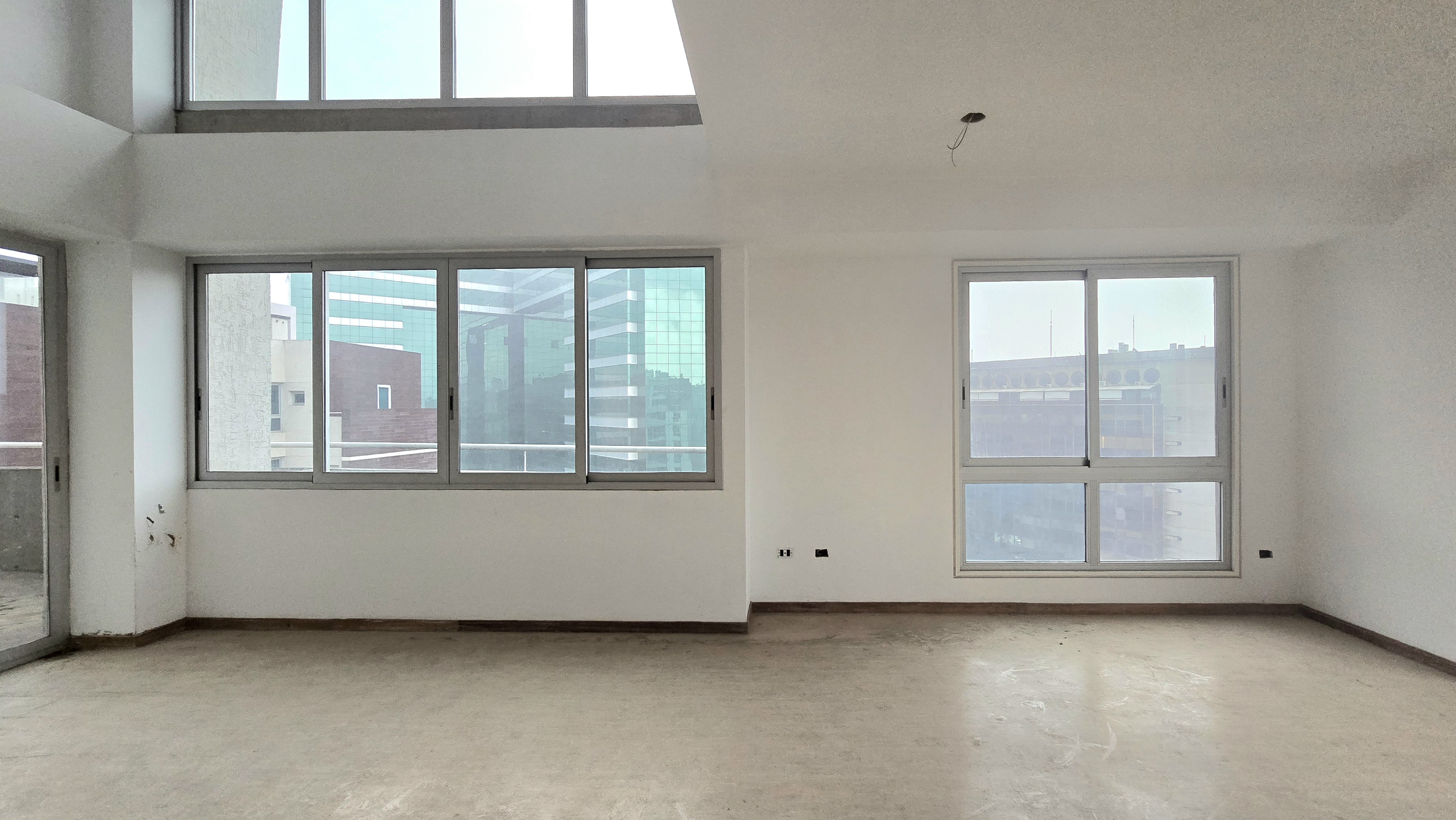 Venta Penthouse en Obra Blanca en la Urbanización Campo Alegre Bella