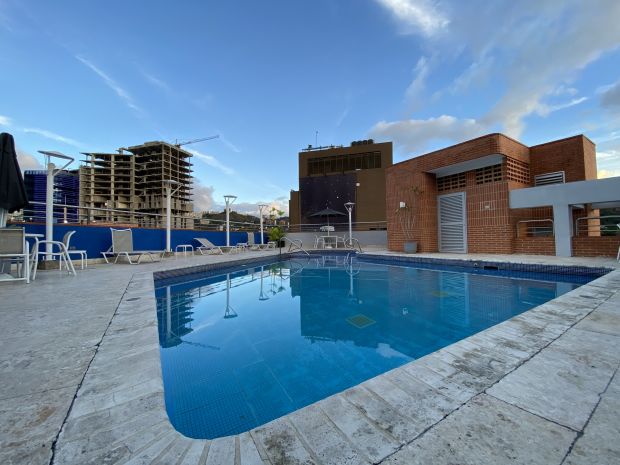 SE VENDE PH TRIPLEX EN LAS MERCEDES Anma