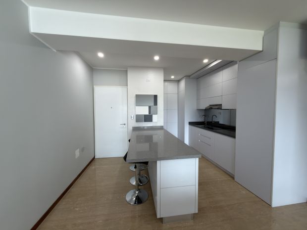 EXCLUSIVO APARTAMENTO EN ALQUILER CAMPO ALEGRE BELLA