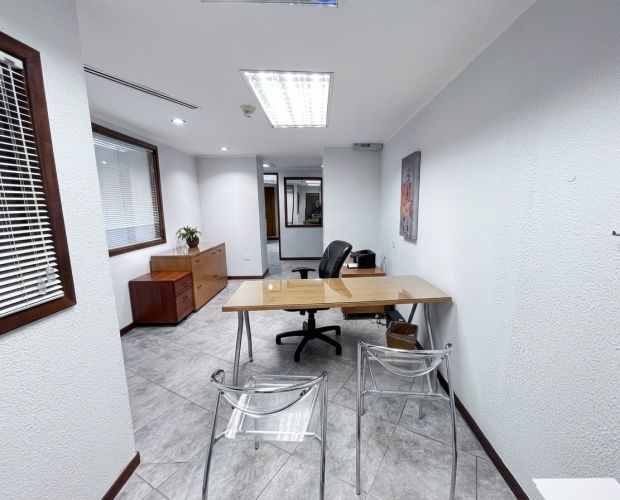 Local comercial en venta en los dos caminos a pie de calle JULI