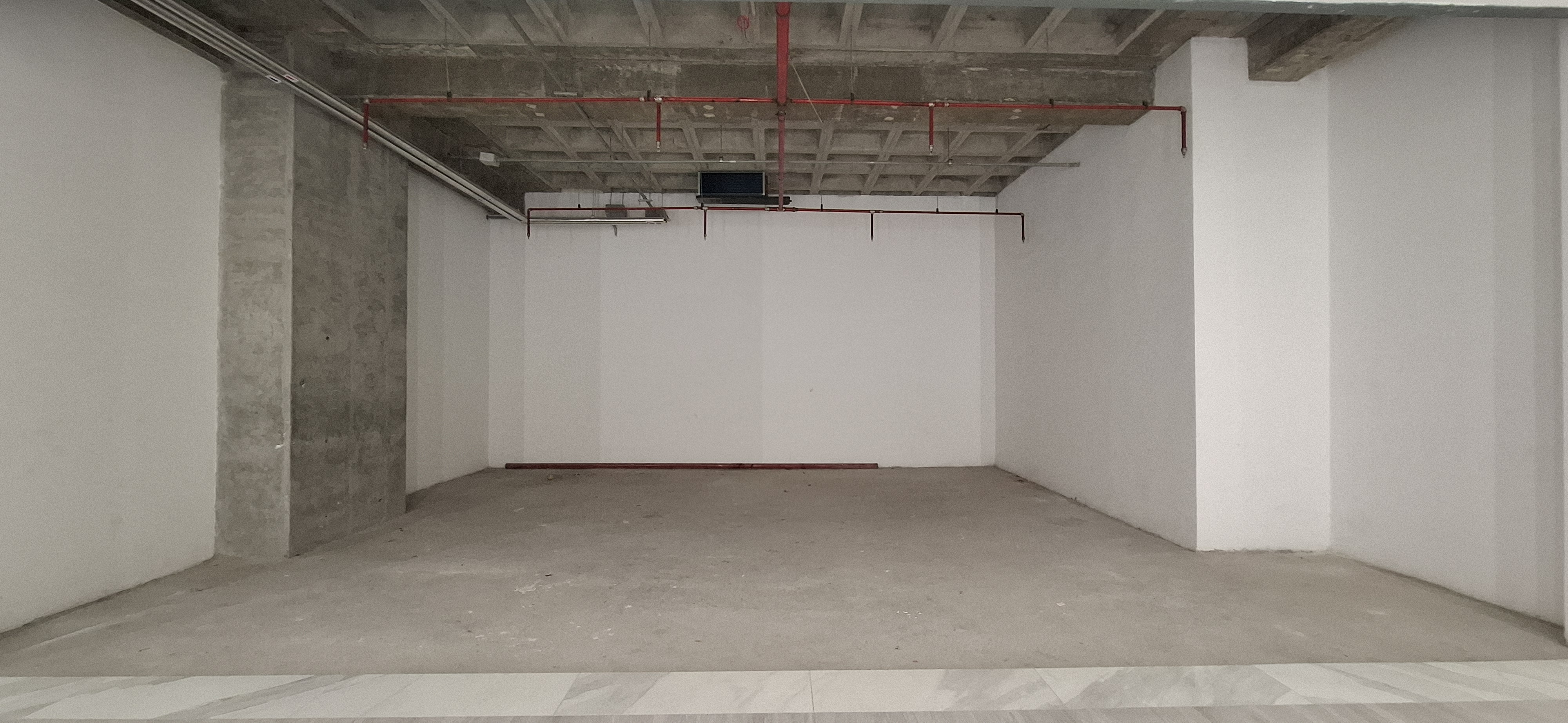 Venta  Local Comercial en el Centro Empresarial Esmeralda Bella