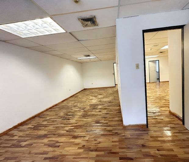Oficina en venta Mene Grande en Los Palos Grandes OsVi