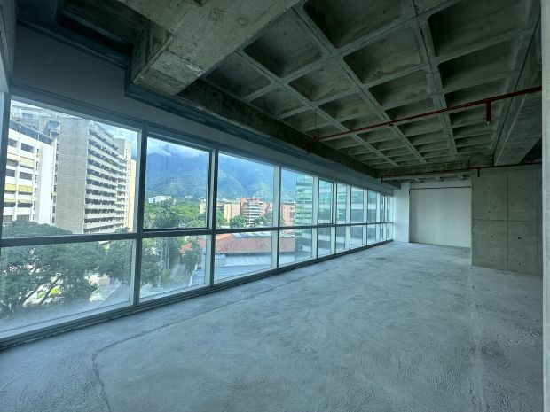 OFICINA  EN ALQUILER EN OBRA GRIS EN CAMPO ALEGRE BELLA