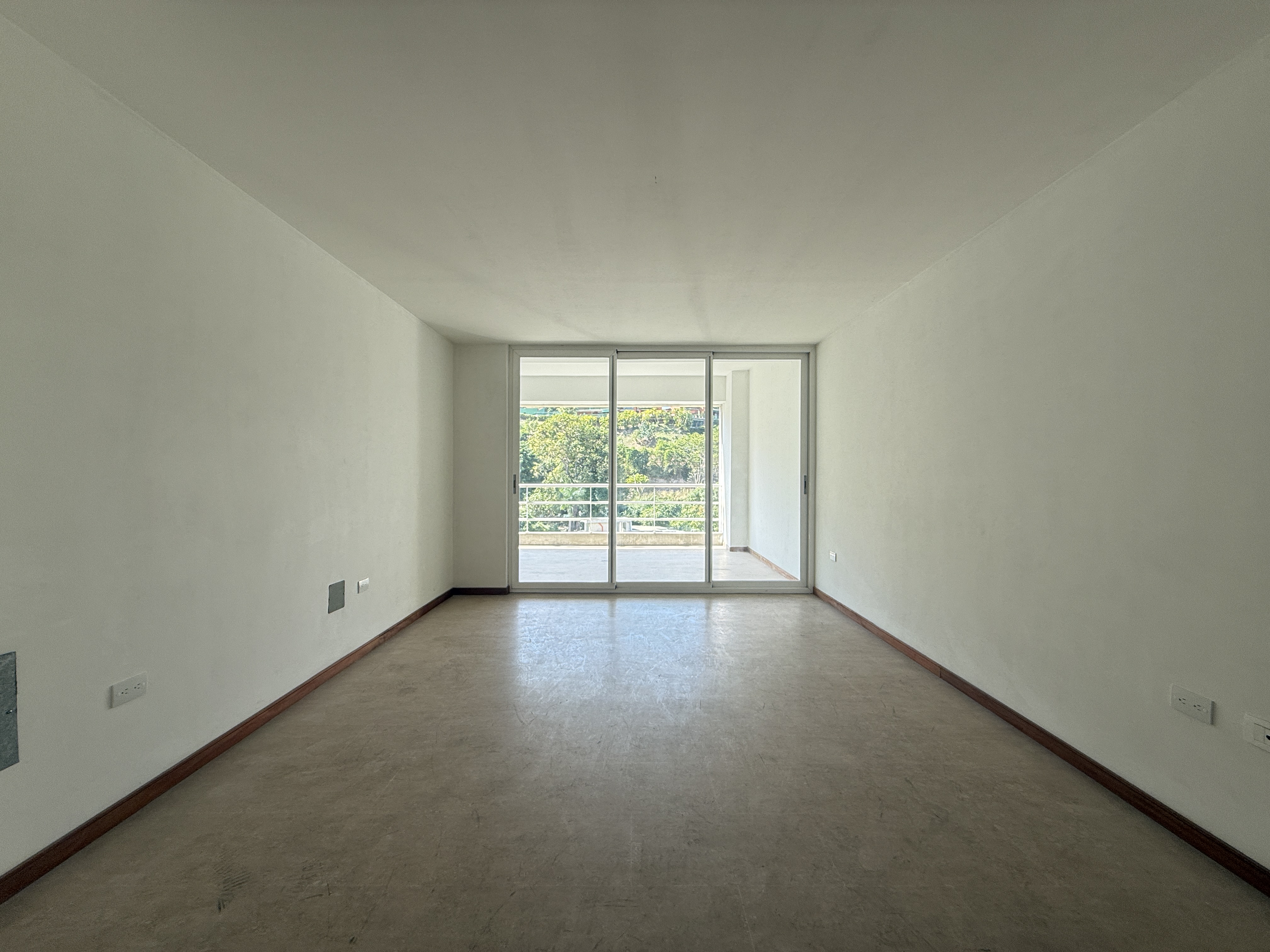 PENT-HOUSE DUPLEX EN OBRA BLANCA EN LOMAS DE LAS MERCEDES BELLA