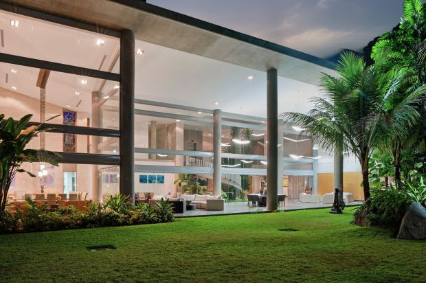 IMPONENTE CASA EN VENTA EN EL COUNTRY CLUB ANMA