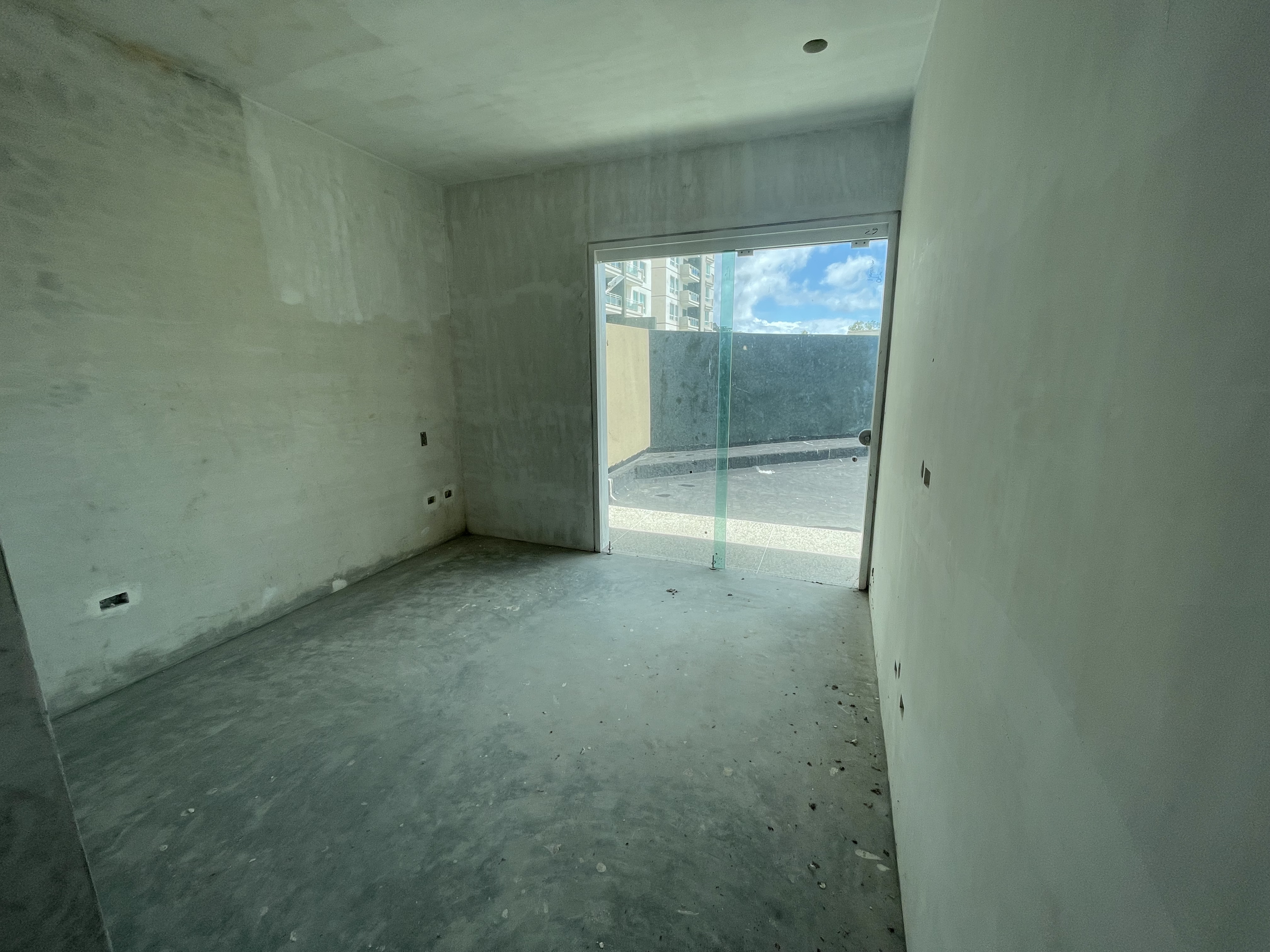 EXCLUSIVO APARTAMENTO EN OBRA GRIS EN VENTA EN OASIS LA LAGUNITA Bella