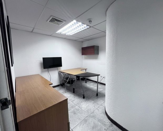 Local comercial en venta en los dos caminos a pie de calle JULI