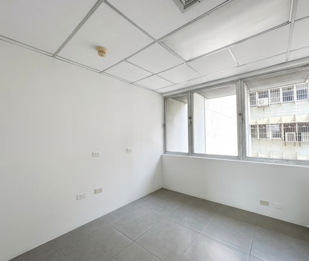 Oficina en venta Mene Grande en Los Palos grandes OsVi