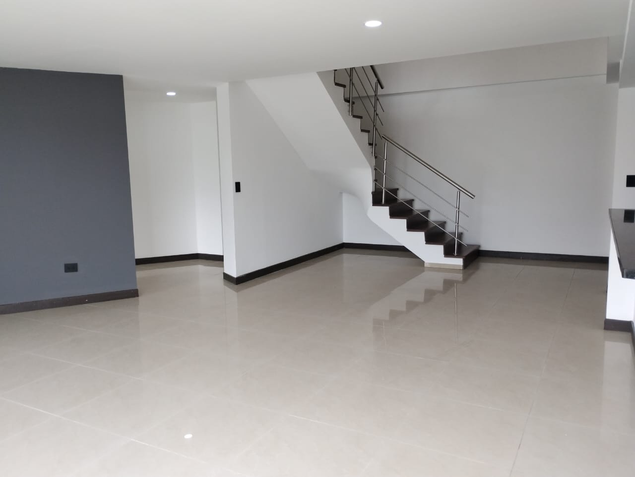 Imagen de SE VENDE ESPECTACULAR PENTHOUSE EN PINARES