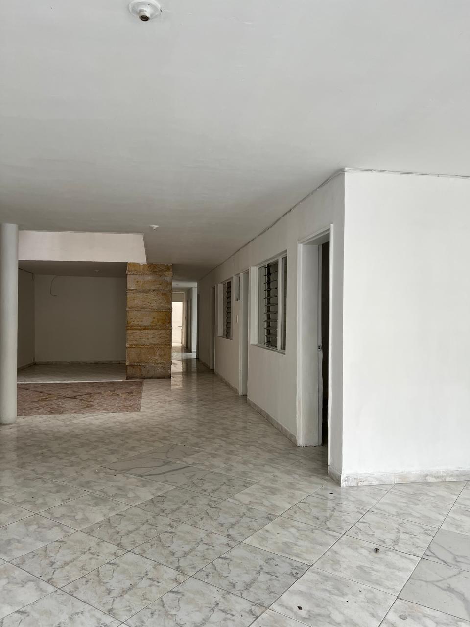 Casa con uso comercial en Laureles