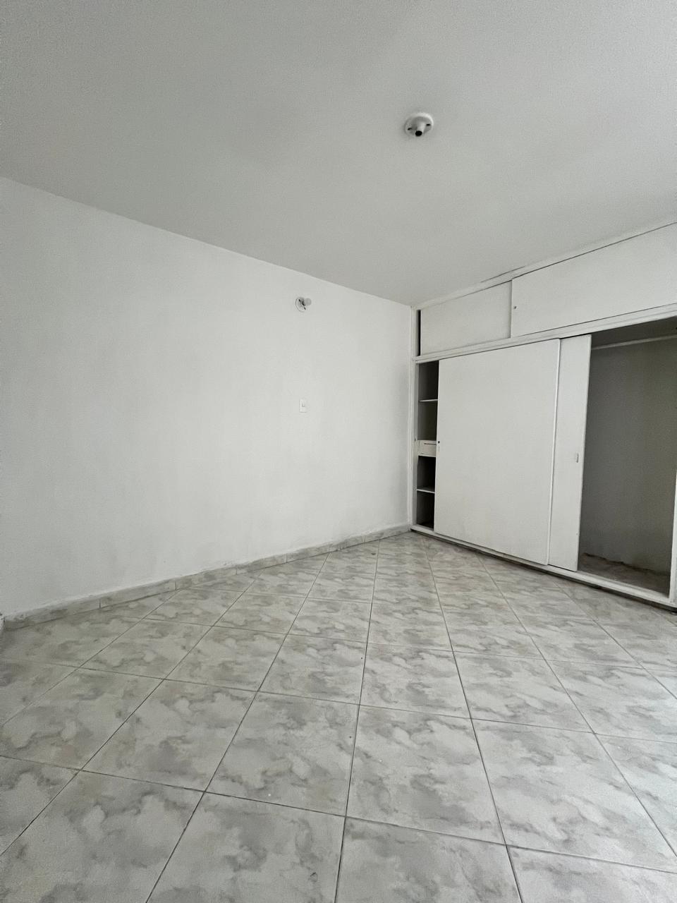 Casa con uso comercial en Laureles