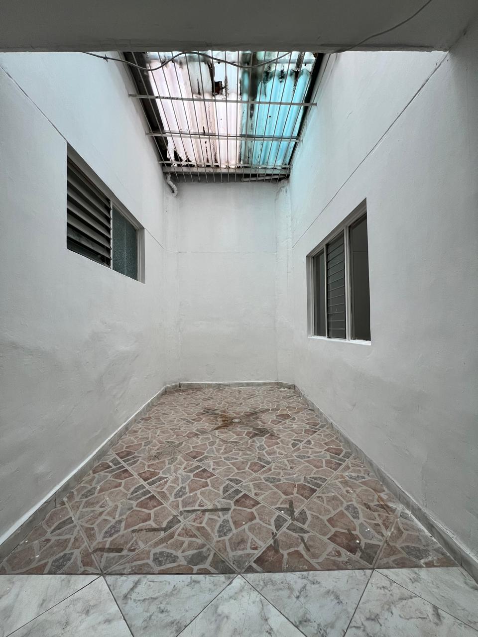 Casa con uso comercial en Laureles