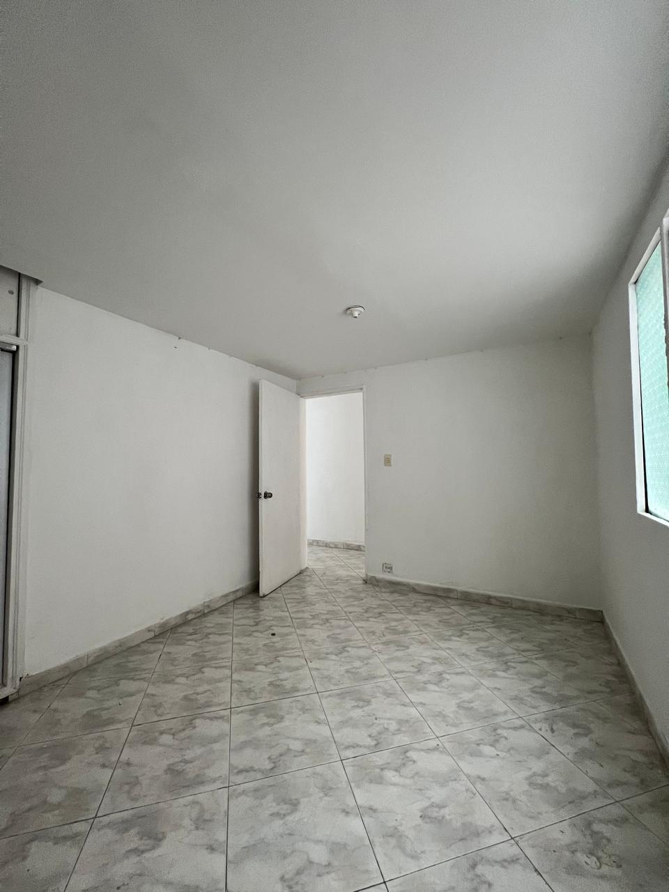 Casa con uso comercial en Laureles