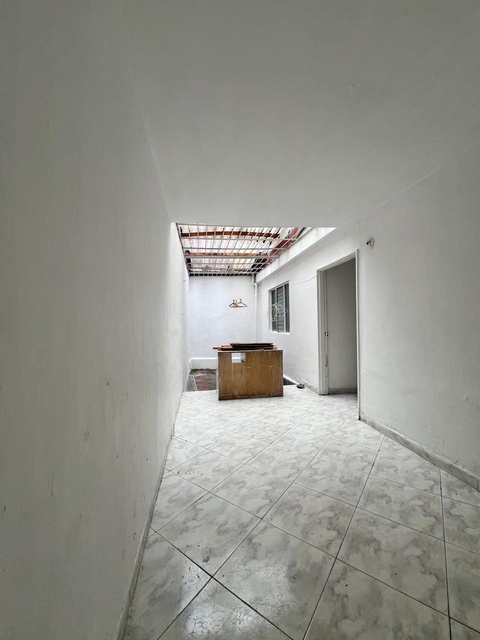 Casa con uso comercial en Laureles