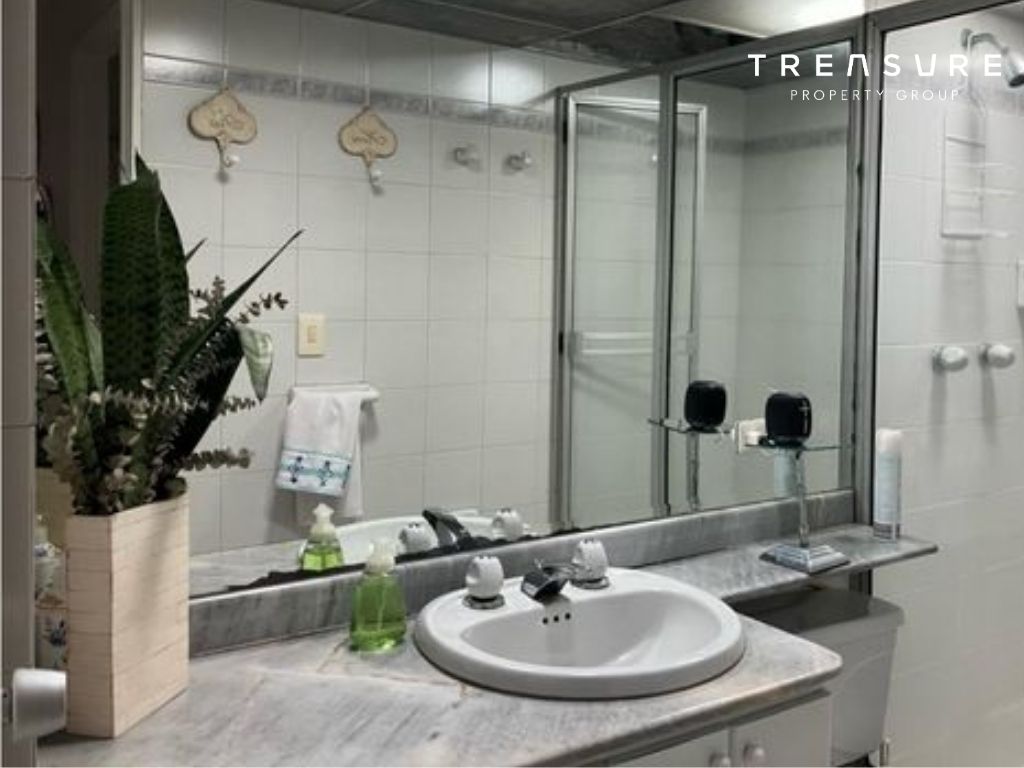 Venta de hermoso Apartamento Duplex- Sector San Diego.