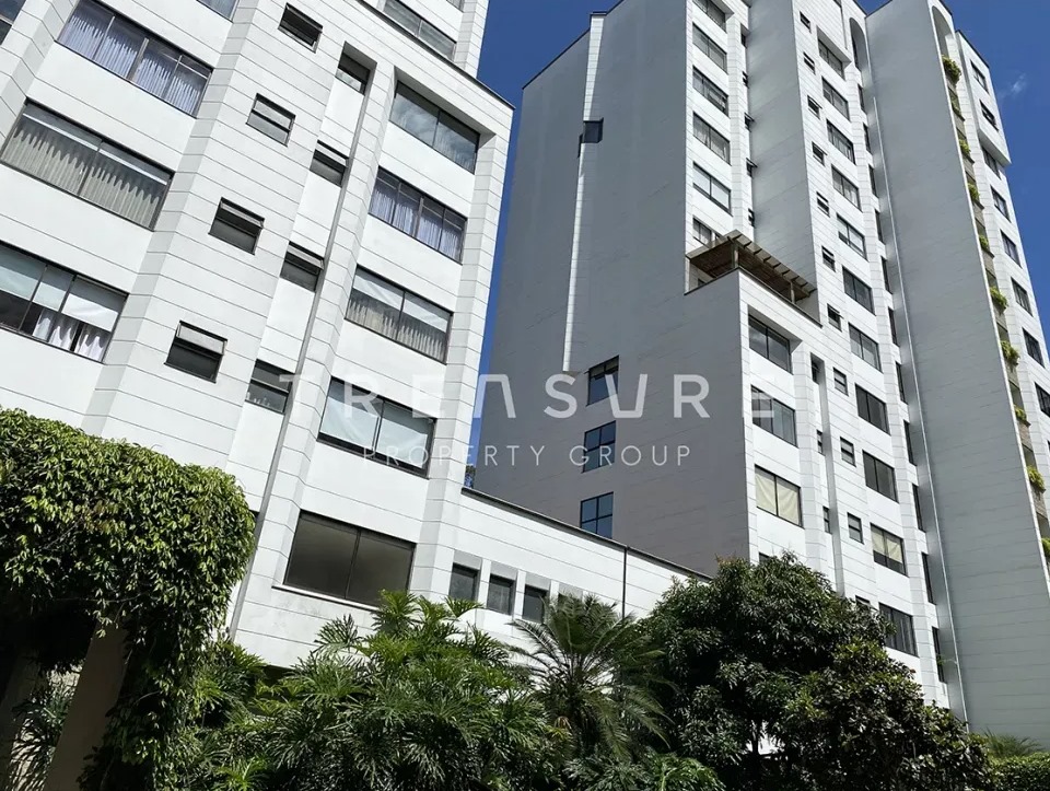 Hermoso y amplio apartamento en exclusivo barrio de El Poblado