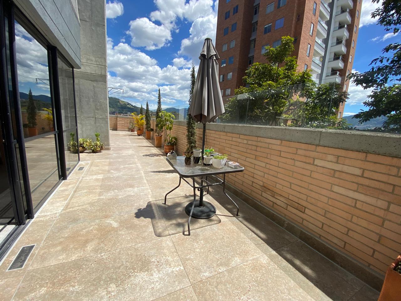 Apartamento con terraza de 98mt Envigado