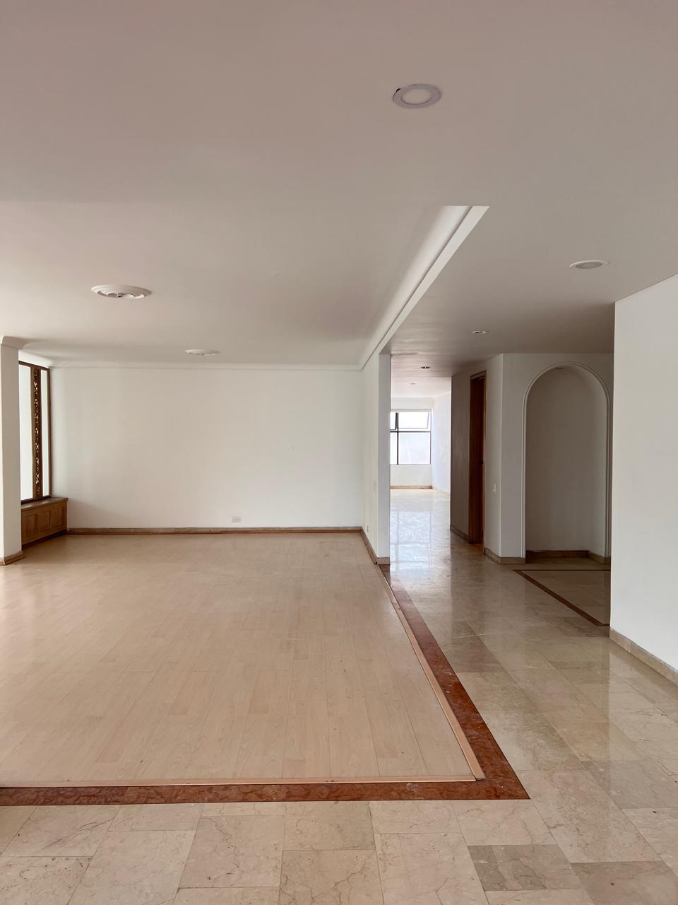 Hermoso y amplio apartamento en exclusivo barrio de El Poblado