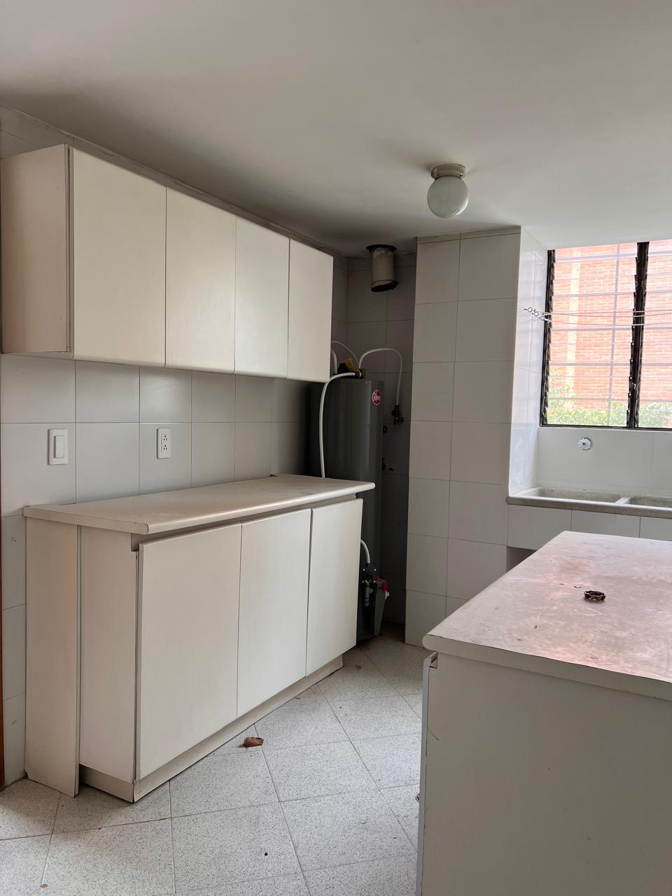 Hermoso y amplio apartamento en exclusivo barrio de El Poblado