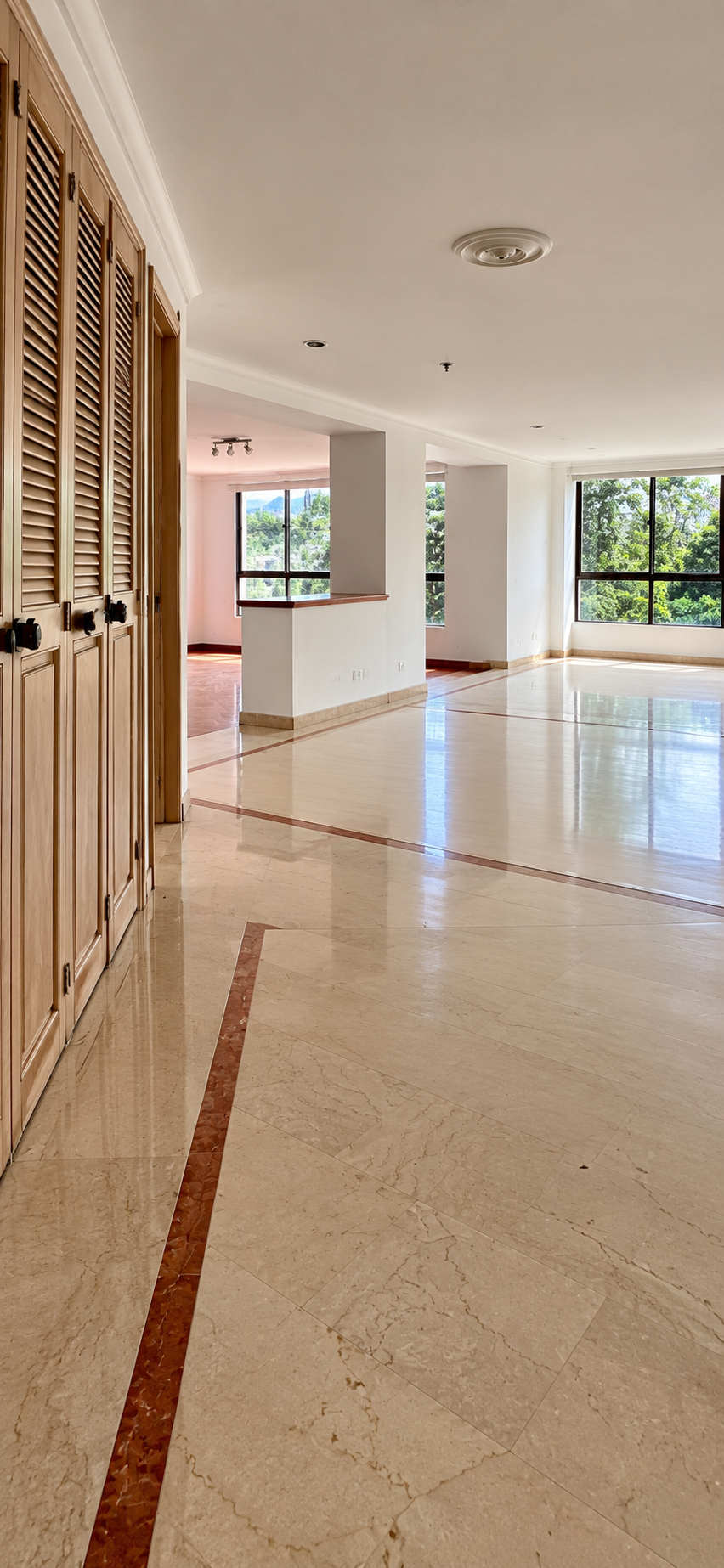 Hermoso y amplio apartamento en exclusivo barrio de El Poblado